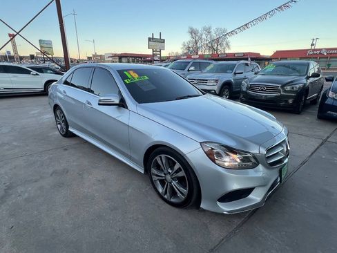 Used 2016 Mercedes-Benz E 350 4MATIC Sedan image 3
