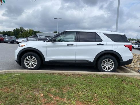 Certified 2021 Ford Explorer 4WD image 4