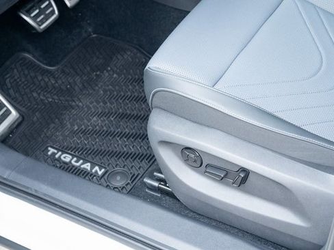 New 2026 Volkswagen Tiguan SE R-Line image 27