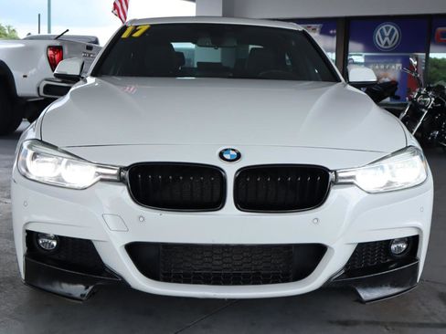 Used 2017 BMW 330i xDrive Sedan AWD/4WD image 11