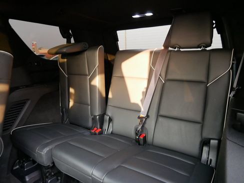 Used 2023 Cadillac Escalade Premium Luxury w/ Performance Package AWD/4WD image 11