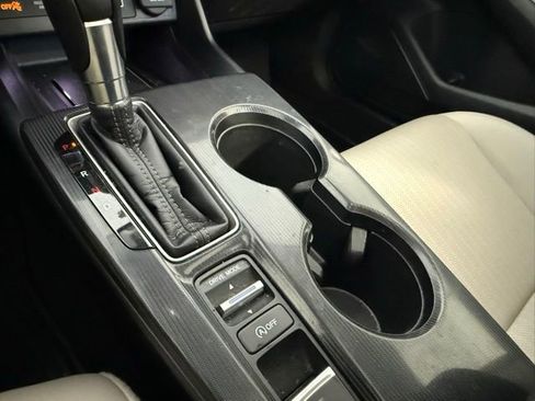 Used 2022 Honda Civic Touring image 25
