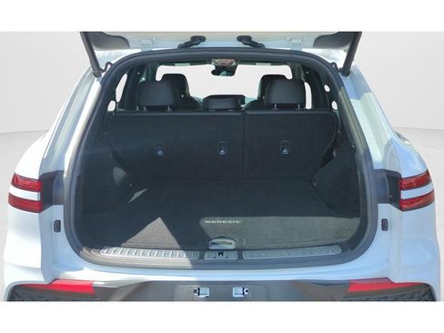 Used 2022 Genesis GV70 3.5T Sport w/ Sport Prestige Package AWD/4WD image 9