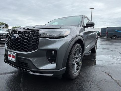 New 2026 Ford Explorer ST-Line image 9