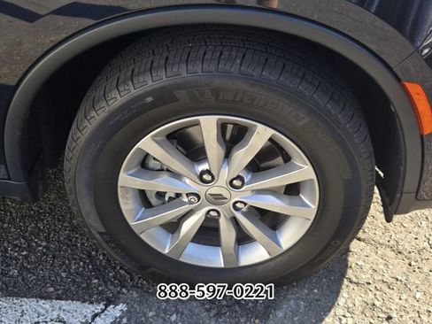 Used 2024 Dodge Durango SXT w/ 3rd Row Seating Group RWD image 6