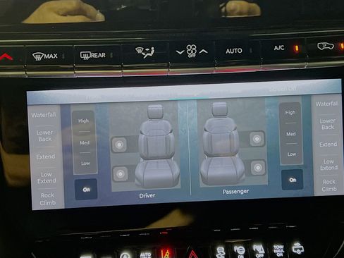 Used 2024 Jeep Grand Wagoneer Series III w/ Quick Order Packagew 28T image 26