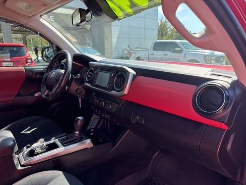 Used 2019 Toyota Tacoma SR5 image 25