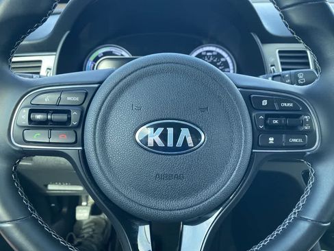 Used 2018 Kia Niro EX image 14