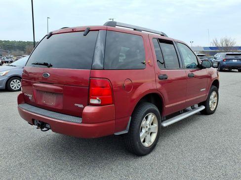 Used 2005 Ford Explorer XLT image 6