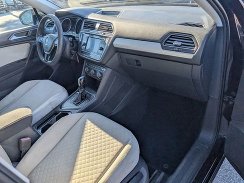Used 2018 Volkswagen Tiguan S image 13