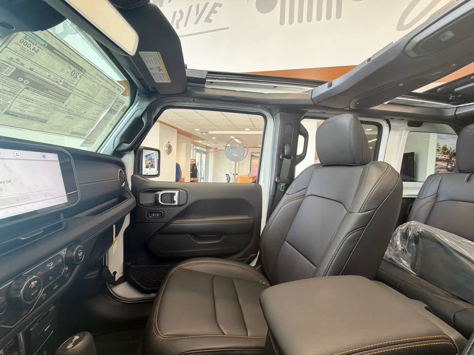 New 2026 Jeep Wrangler Unlimited Sahara AWD/4WD image 31