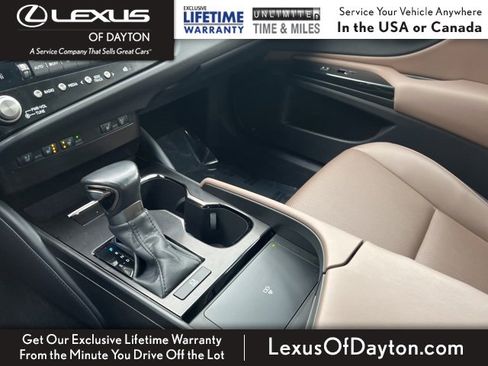 Certified 2023 Lexus ES 250 w/ Premium Package image 17