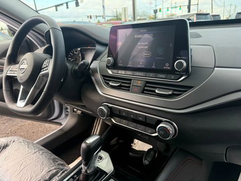 Used 2023 Nissan Altima 2.5 SR image 23