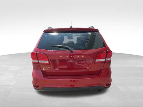 Used 2017 Dodge Journey SXT w/ Blacktop Package FWD image 6