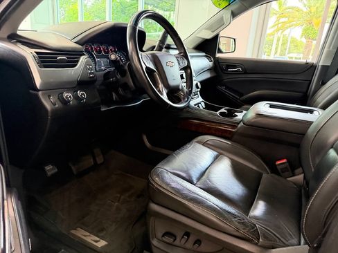 Used 2019 Chevrolet Tahoe LT w/ Z71 Midnight Edition AWD/4WD image 10