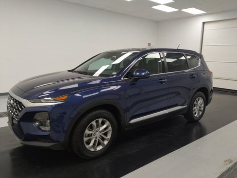 Used 2019 Hyundai Santa Fe SE FWD image 2