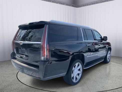 Used 2020 Cadillac Escalade ESV Luxury image 6