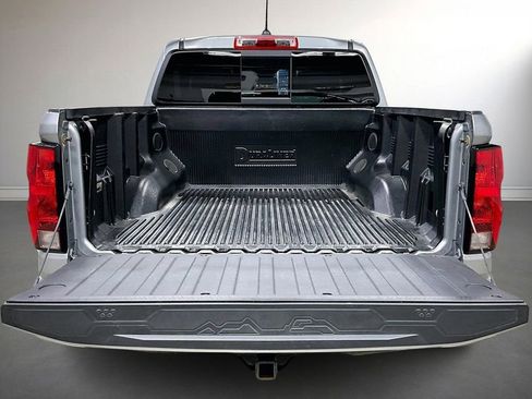 Used 2024 Chevrolet Colorado W/T image 7