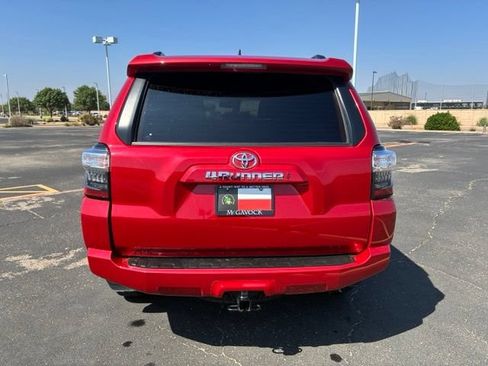 Used 2022 Toyota 4Runner SR5 Premium w/ Moonroof Package RWD image 5