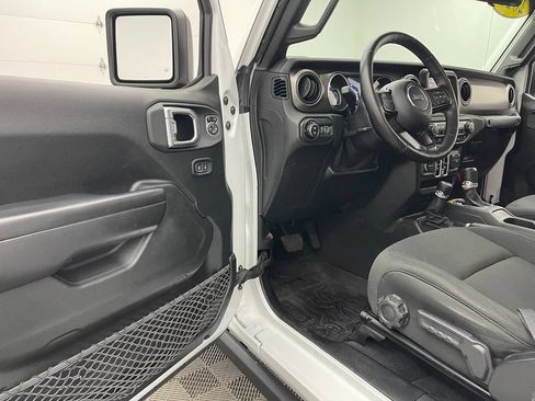 Used 2021 Jeep Gladiator Sport AWD/4WD image 14