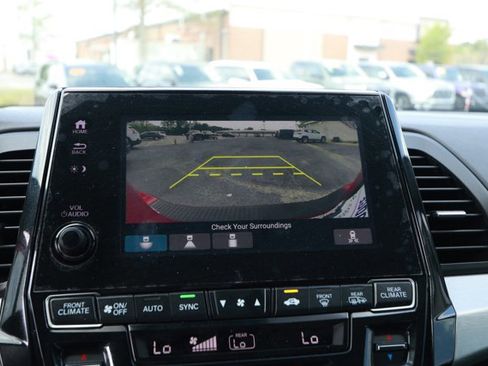 Used 2023 Honda Odyssey Sport image 17