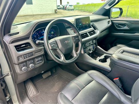 Used 2023 Chevrolet Suburban RST w/ Luxury Package AWD/4WD image 10