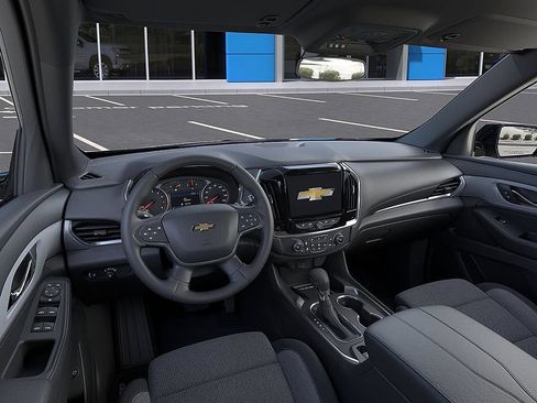 Used 2023 Chevrolet Traverse LT AWD/4WD image 15