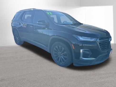 Used 2022 Chevrolet Traverse RS w/ LPO, Floor Liner Package image 5