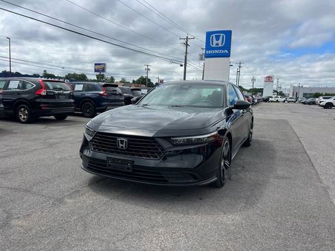 Used 2023 Honda Accord Sport image 1