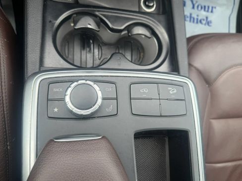 Used 2015 Mercedes-Benz GL 450 4MATIC image 30