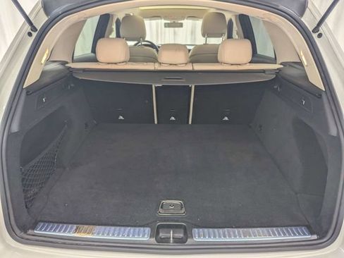 Used 2020 Mercedes-Benz GLC 300 w/ Parking Assistance Package image 27