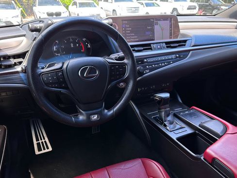Used 2019 Lexus ES 350 F Sport w/ Accessory Package FWD image 2