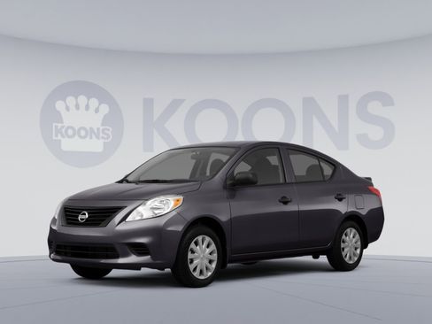 Used 2024 Nissan Versa S image 1