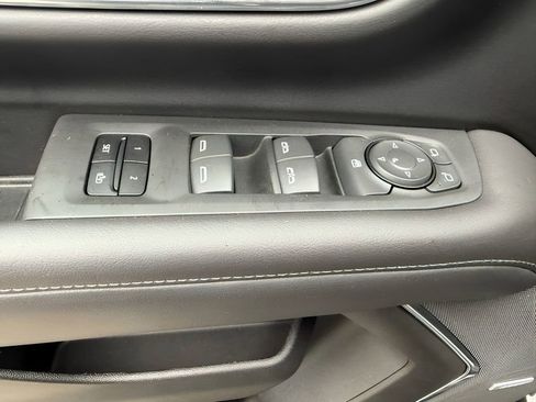 Used 2023 Chevrolet Tahoe LT AWD/4WD image 15