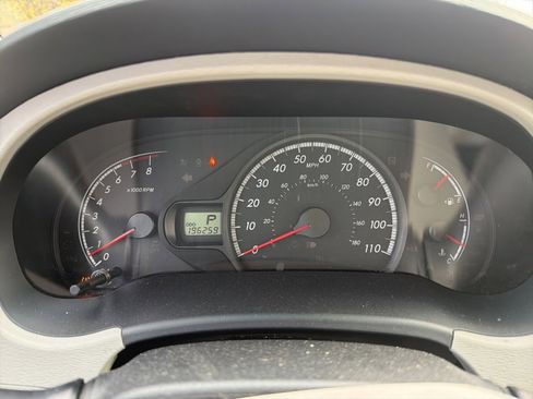 Used 2013 Toyota Sienna LE image 11