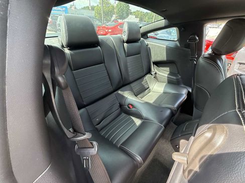 Used 2014 Ford Mustang GT Premium w/ Comfort Package RWD image 22