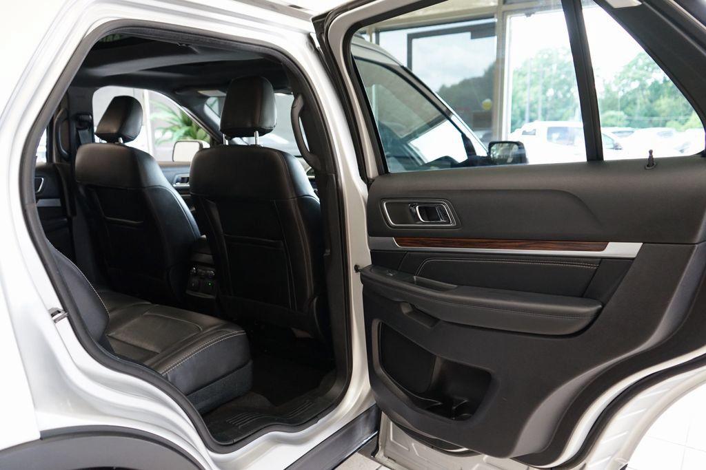 Used 2019 Ford Explorer Limited w/ Class III Trailer Tow Package AWD/4WD image 50