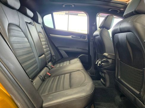 Used 2023 Alfa Romeo Stelvio Veloce AWD/4WD image 26