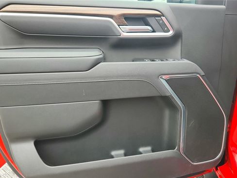 Used 2025 Chevrolet Silverado 3500 LT w/ Convenience Package image 18