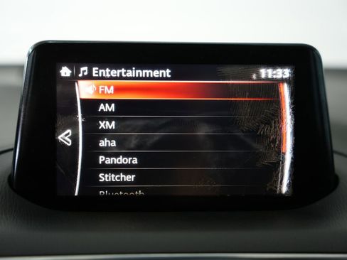 Used 2017 MAZDA MAZDA3 Grand Touring image 19