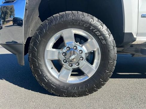 Used 2018 Chevrolet Silverado 2500 LTZ w/ Duramax Plus Package AWD/4WD image 13