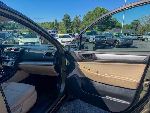 Used 2018 Subaru Outback 2.5i AWD/4WD image 18
