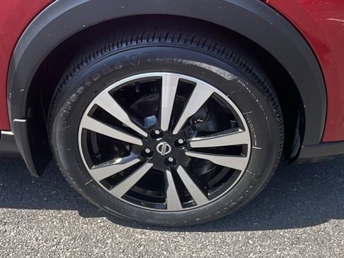 Used 2018 Nissan Kicks SV FWD image 11