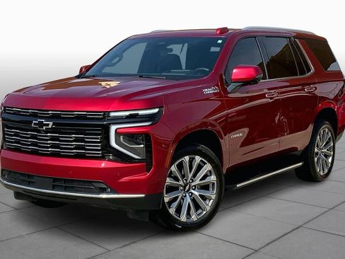Used 2025 Chevrolet Tahoe High Country AWD/4WD image 2