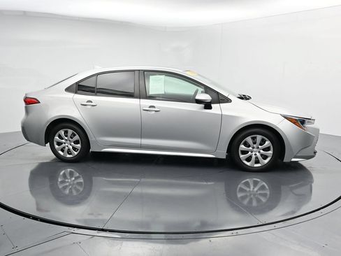 Used 2024 Toyota Corolla LE FWD image 9