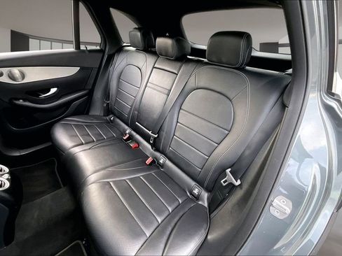 Used 2021 Mercedes-Benz GLC 300 4MATIC image 20