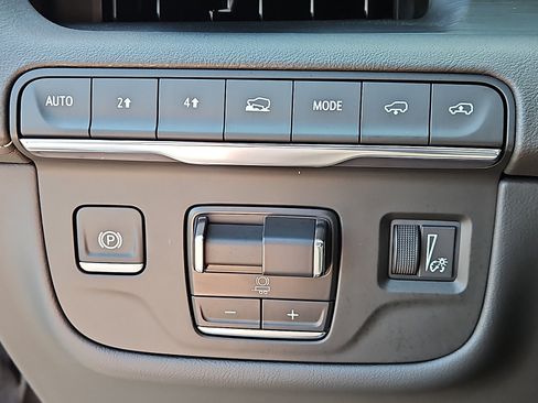 Certified 2024 Cadillac Escalade Sport w/ LPO, ONYX Package AWD/4WD image 28