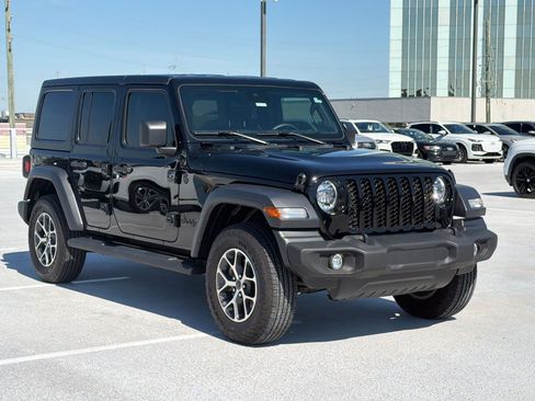 Used 2024 Jeep Wrangler Unlimited Sport AWD/4WD image 7