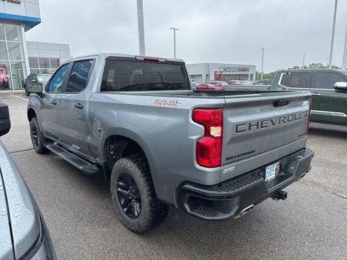 Used 2023 Chevrolet Silverado 1500 Custom Trail Boss w/ LPO, Dark Essentials Package AWD/4WD image 4