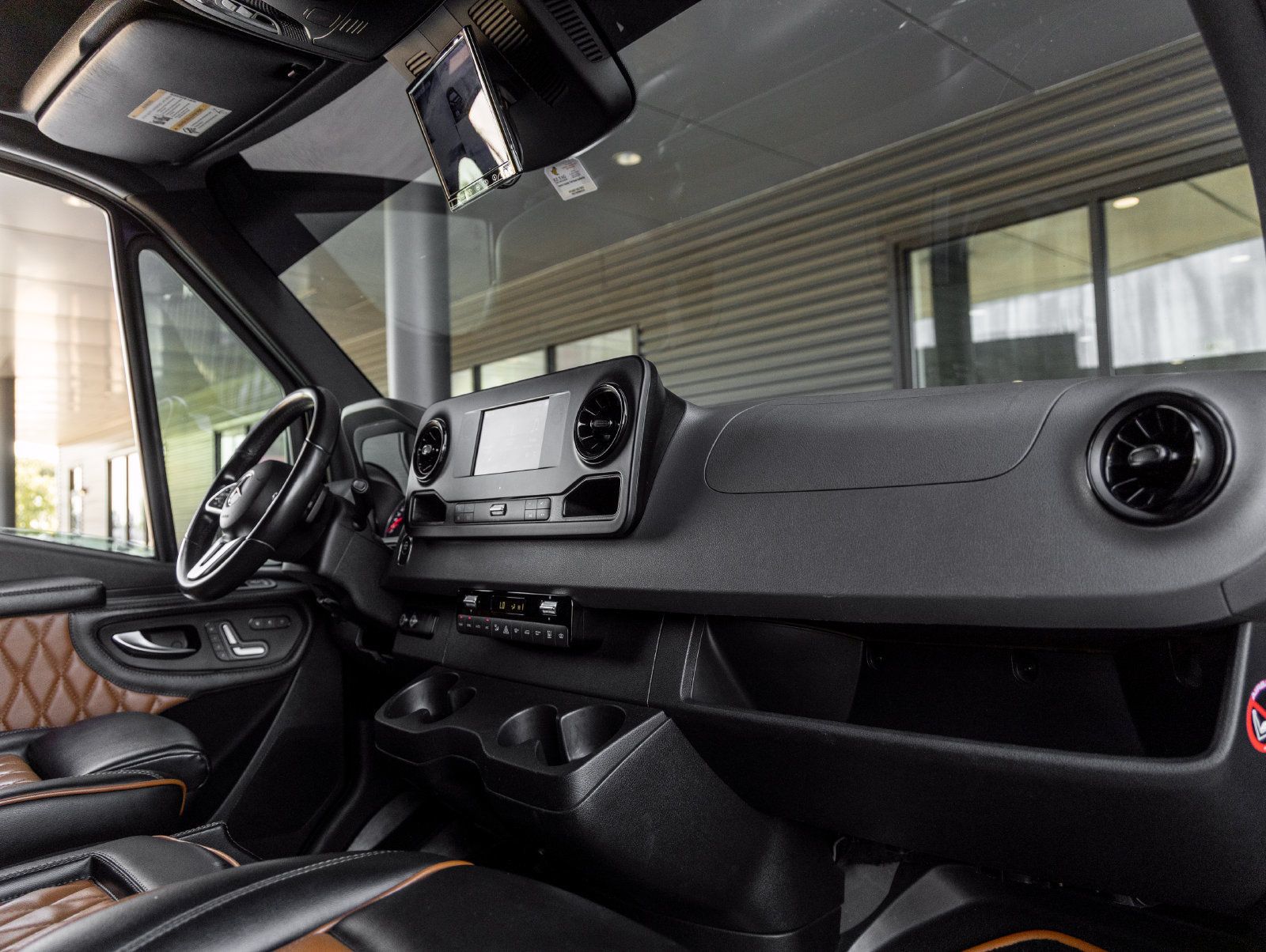 Used 2019 Mercedes-Benz Sprinter 2500 image 41